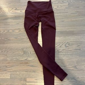 Excellent condition lululemon wunder under high rise tight 29”